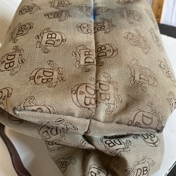 Vintage Dooney and Burke hobo bag. - Picture 10 of 16